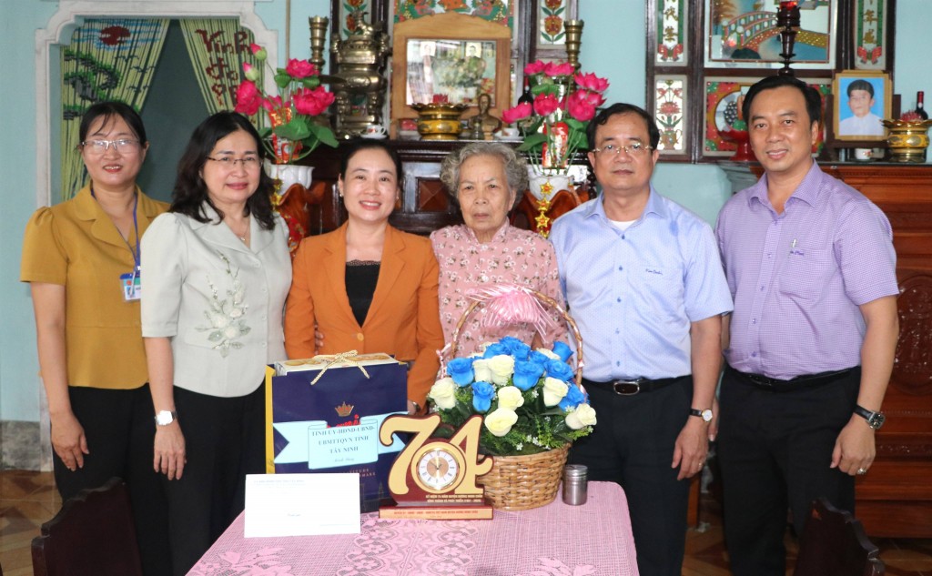 Tây Ninh: Nhiều hoạt động thiết thực đối với gia đình chính sách
