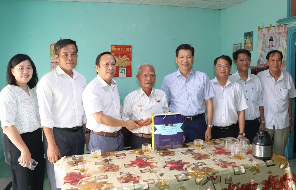 Tây Ninh: Nhiều hoạt động thiết thực đối với gia đình chính sách