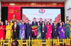 Phát huy vai trò lãnh đạo của Đảng, lấy người dân làm trung tâm