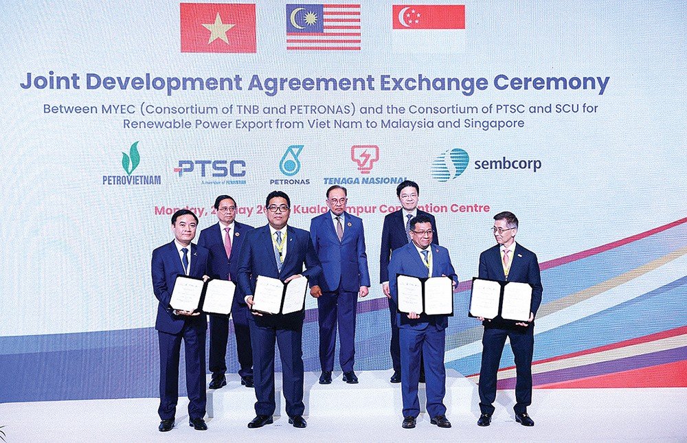 Petrovietnam cùng Sembcorp và Liên danh Năng lượng Malaysia thiết lập hợp tác chiến lược về điện tái tạo xuyên biên giới