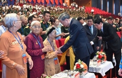 Tổng Bí thư gặp mặt người có công, nhân chứng lịch sử