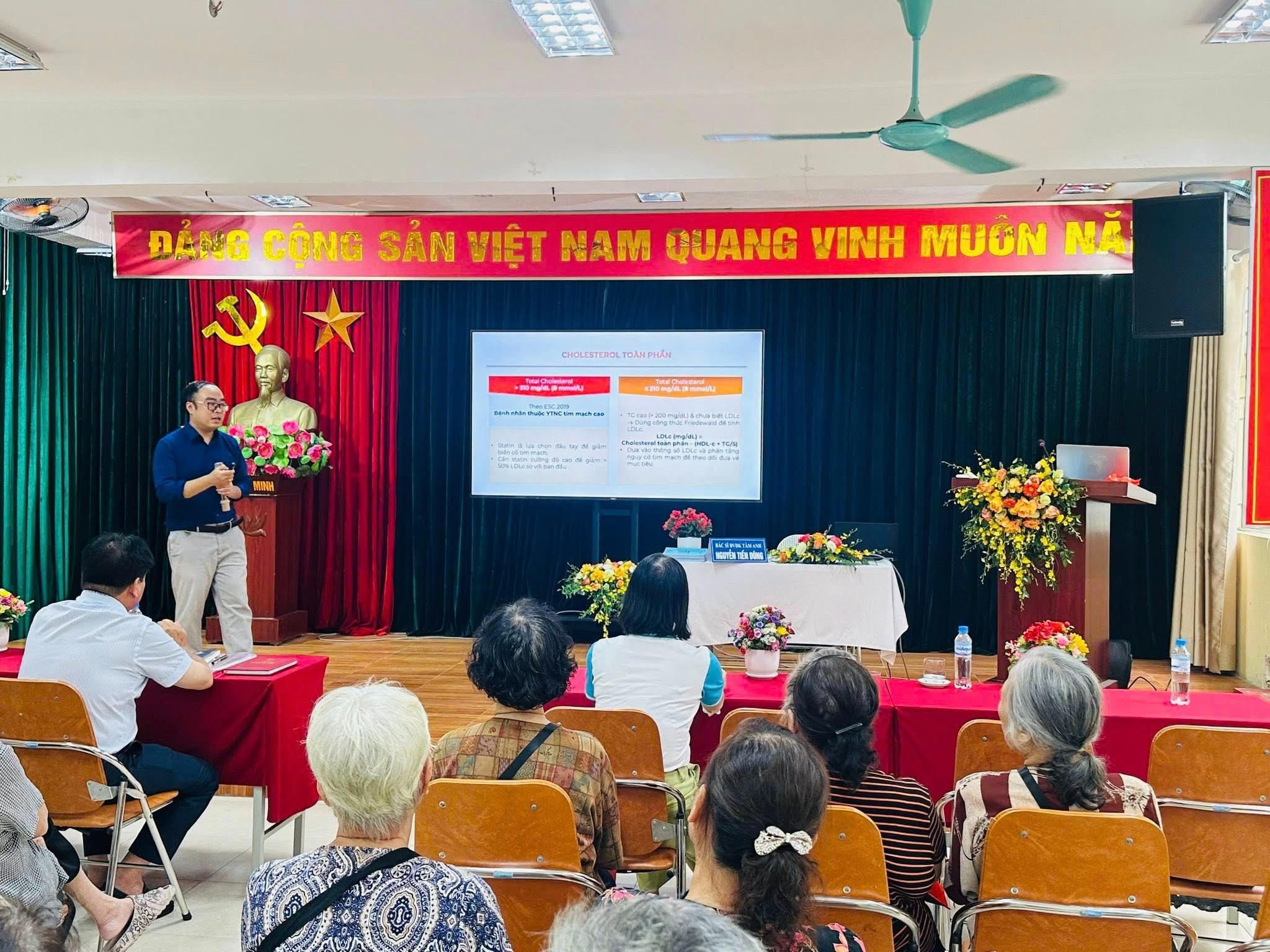 Hội LHPN Ngọc Hà tổ chức tư vấn chăm sóc sức khỏe gia đình chính sách