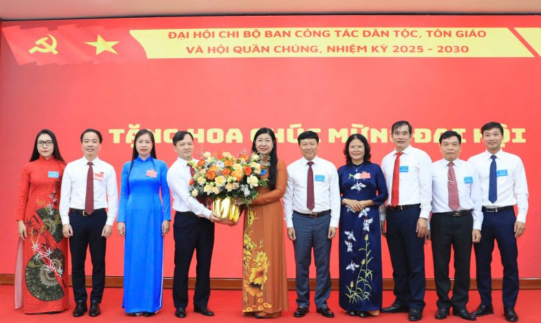 Đổi mới toàn diện công tác dân tộc, tôn giáo và hội quần chúng