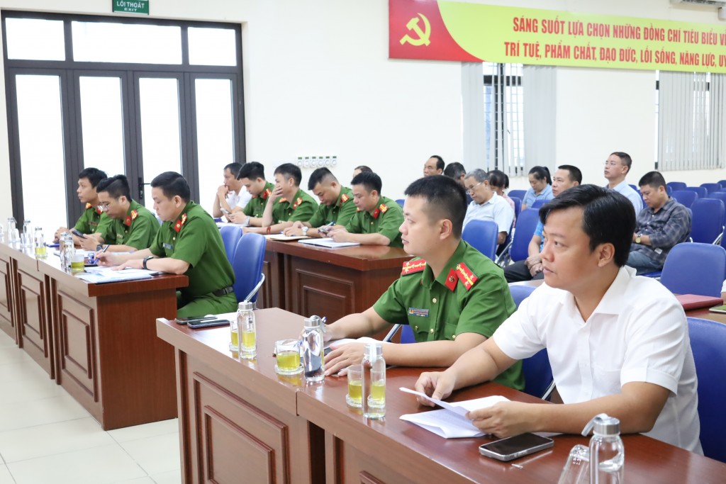 Các đại biểu dự hội nghị
