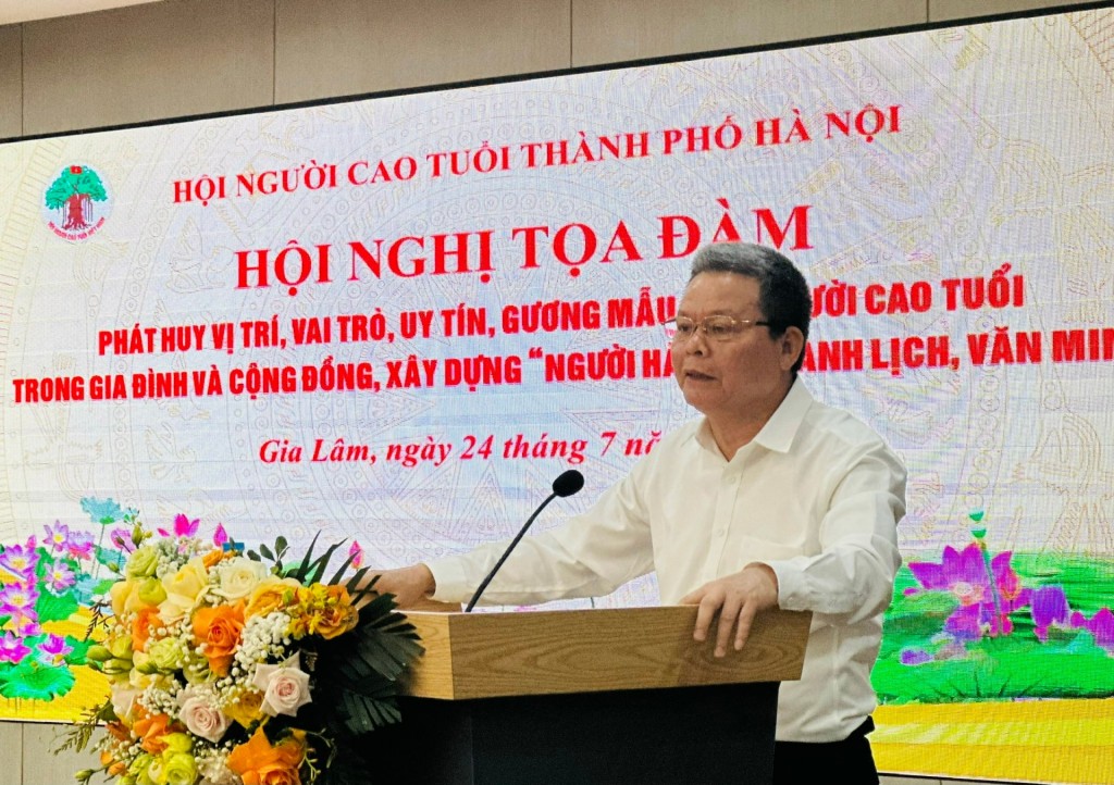 Phát huy vai trò của người cao tuổi trong xây dựng “Người Hà Nội thanh lịch, văn minh”