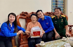 Món quà tháng Bảy: Trao đi từ lòng biết ơn của tuổi trẻ