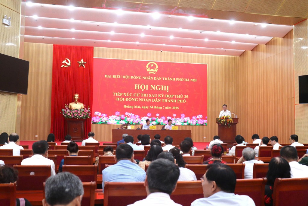 Toàn cảnh buổi tiếp xúc