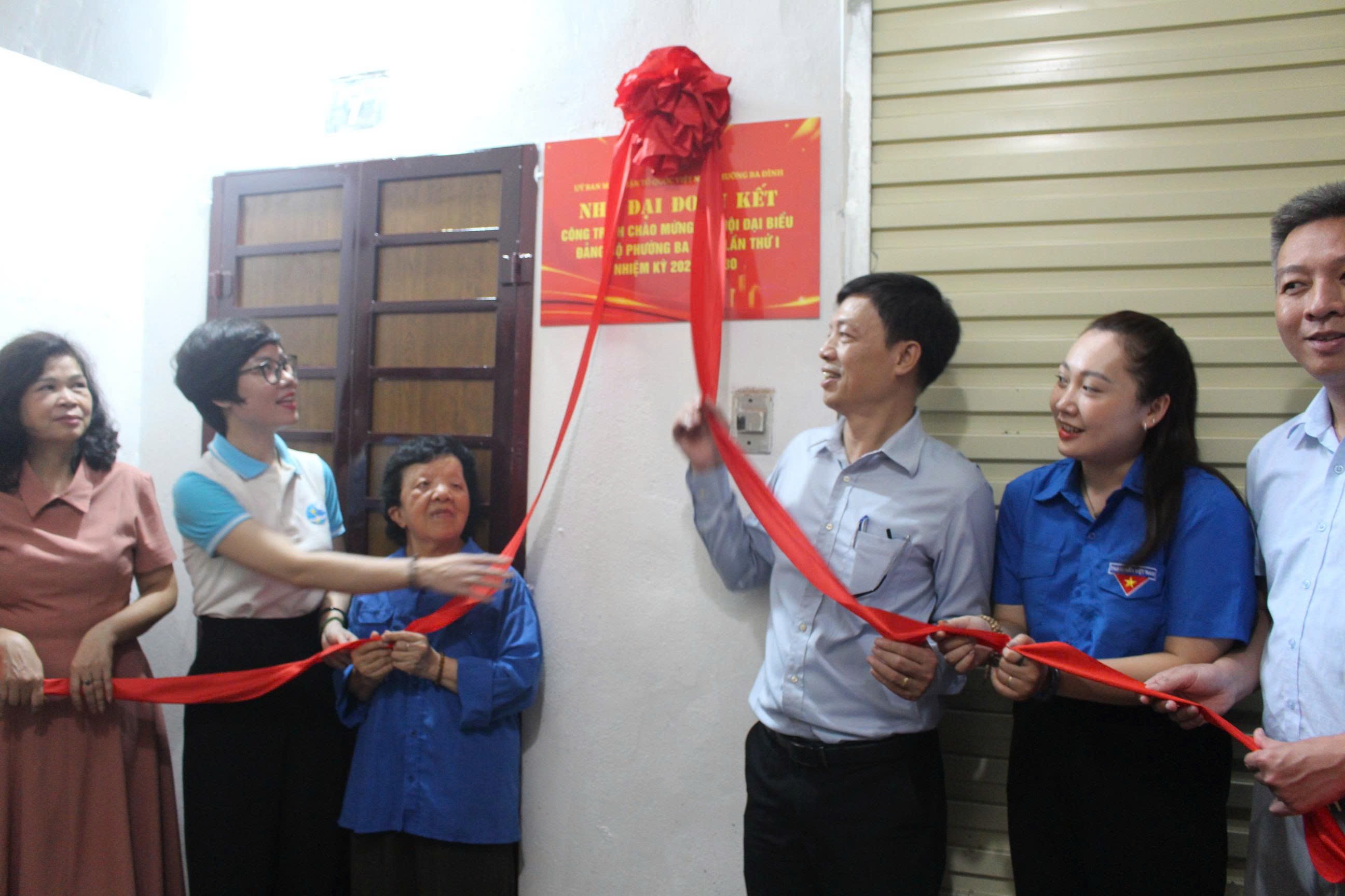 Phường Ba Đình khánh thành công trình sửa chữa nhà Đại đoàn kết