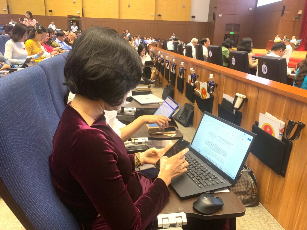 Đại biểu tham dự kỳ họp