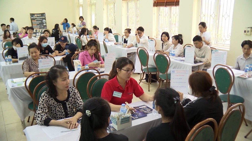 Tái định vị bản thân sau tinh giản bộ máy Nhà nước