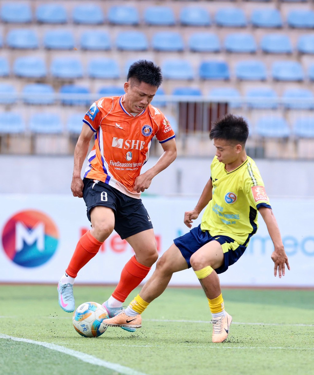 36 Hoàng Nông Thảo Vy lách qua khe cửa hẹp vào tứ kết Bia Saigon Dragon Cup 2025