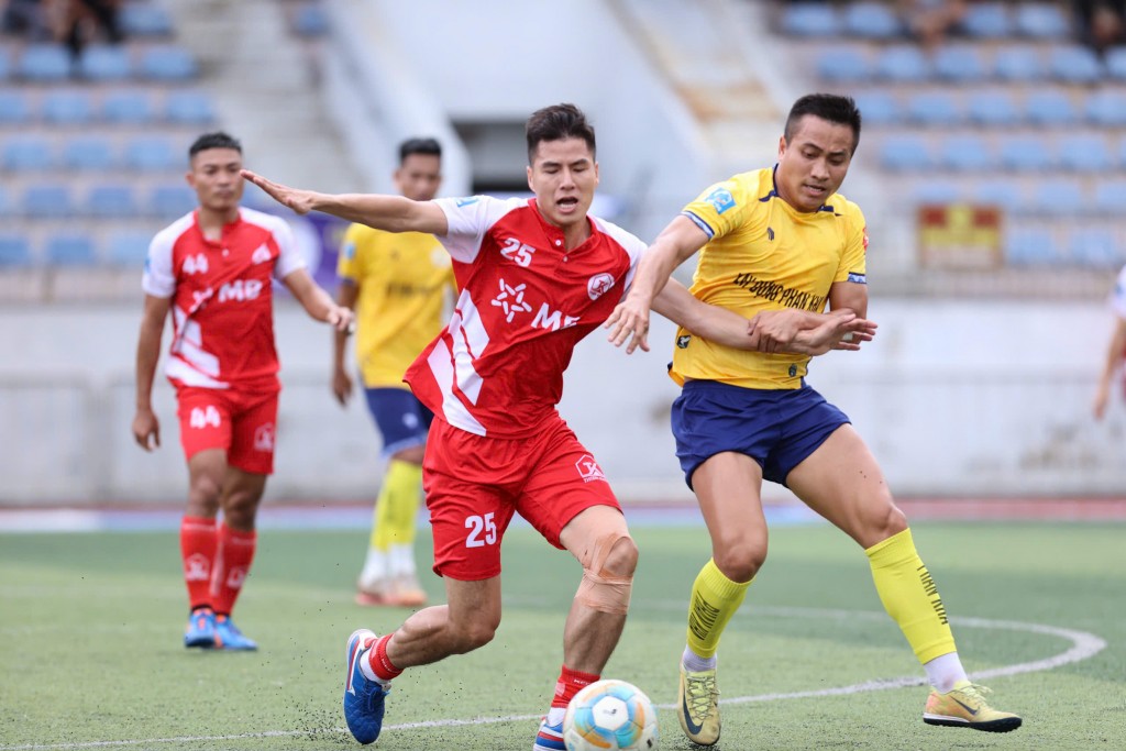 36 Hoàng Nông Thảo Vy lách qua khe cửa hẹp vào tứ kết Bia Saigon Dragon Cup 2025