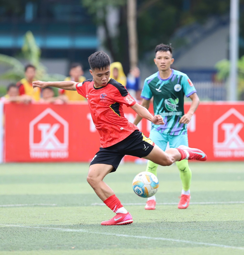 36 Hoàng Nông Thảo Vy lách qua khe cửa hẹp vào tứ kết Bia Saigon Dragon Cup 2025