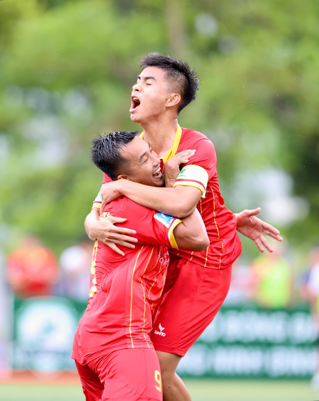 36 Hoàng Nông Thảo Vy lách qua khe cửa hẹp vào tứ kết Bia Saigon Dragon Cup 2025