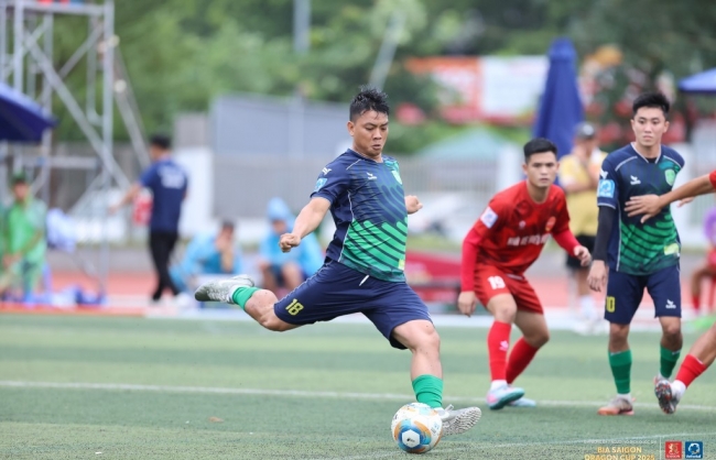 36 Hoàng Nông Thảo Vy lách qua khe cửa hẹp vào tứ kết Bia Saigon Dragon Cup 2025