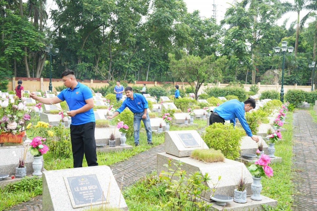Phường Sơn Tây: Phát huy tinh thần cách mạng của lớp cha anh