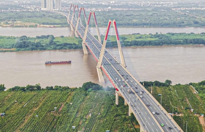Cầu Nhật Tân cấm xe để lắp hệ thống tổ chức giao thông mới