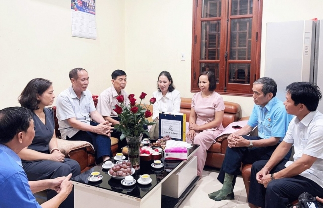 Nâng cao đời sống vật chất, tinh thần người có công bằng hoạt động thiết thực