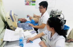 Đẩy mạnh truyền thông về chăm sóc sức khỏe người cao tuổi