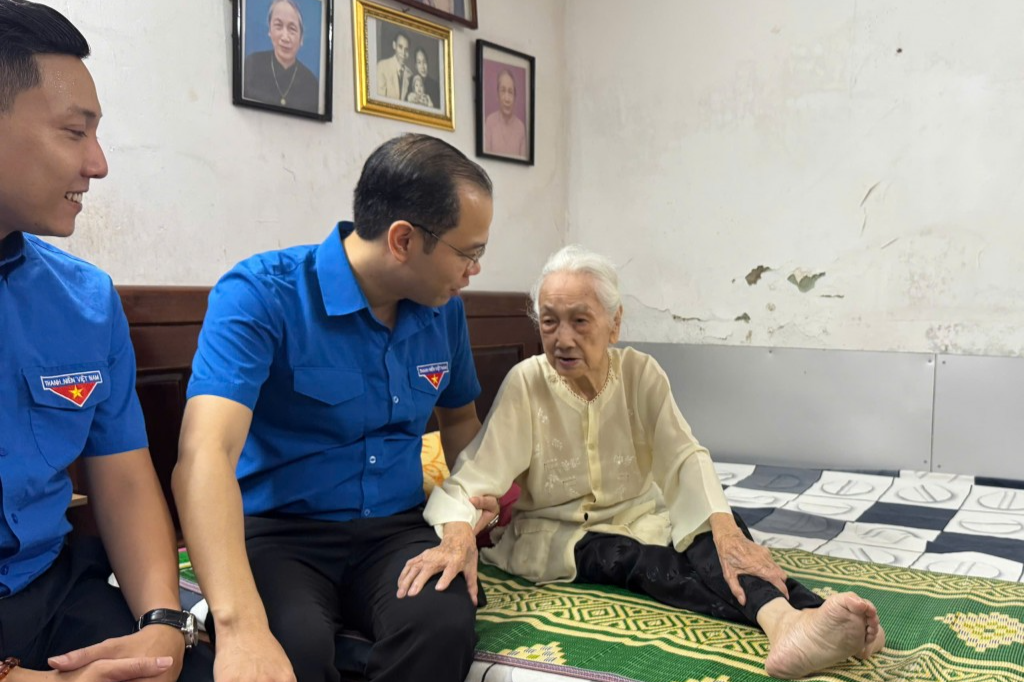 Tháng bảy: Tuổi trẻ thắp lửa tri ân từ những ký ức hào hùng