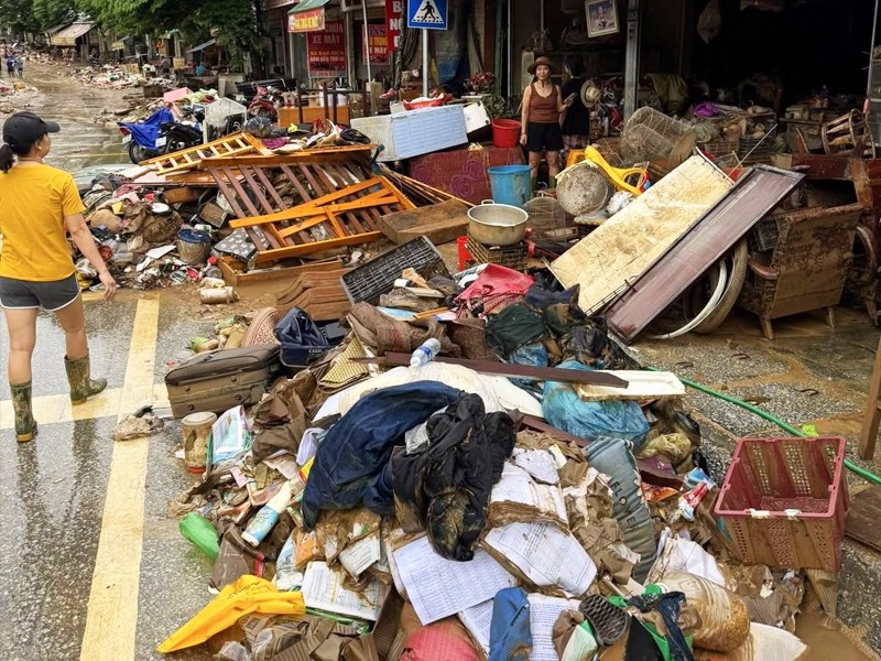 Nghệ An: Trên 5.000 hộ dân vẫn đang bị cô lập hoàn toàn