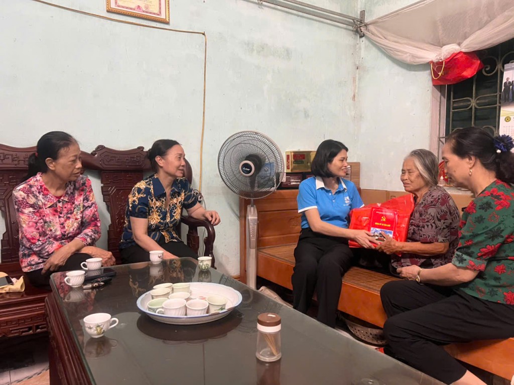Phát huy vai trò, trách nhiệm của hội viên phụ nữ trong việc gắn kết cộng động