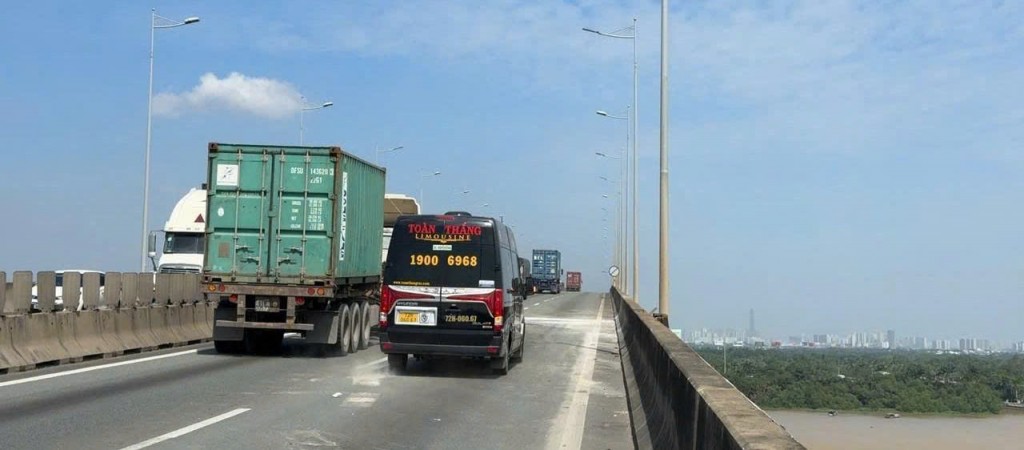 Thông xe cầu Long Thành sau 10 ngày sửa chữa, phương tiện lưu thông ổn định trở lại