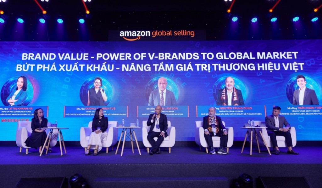 Các đại biểu đưa ra các nhận định, phân tích, góp ý tại hội nghị. Ảnh: H.Phạm