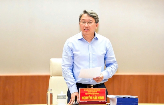 Tháo gỡ “điểm nghẽn” pháp lý - khơi thông động lực phát triển từ thể chế