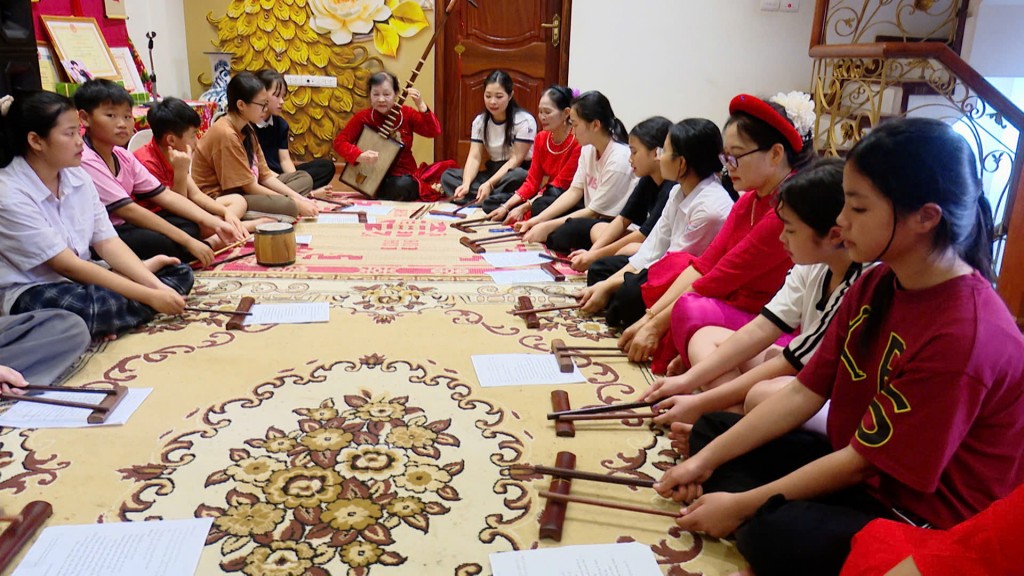 Bài 3: Đưa di sản Việt vươn xa bằng ngôn ngữ và âm nhạc