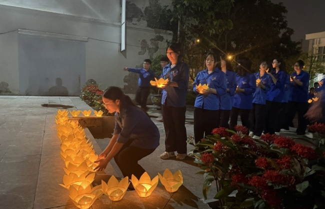 Phường Long Biên: Thắp nến tri ân tưởng niệm các anh hùng liệt sỹ