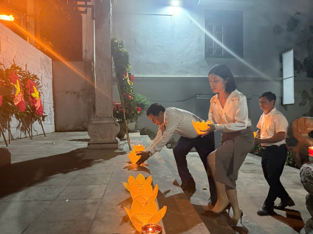 Phường Long Biên: Thắp nến tri ân tưởng niệm các anh hùng liệt sỹ