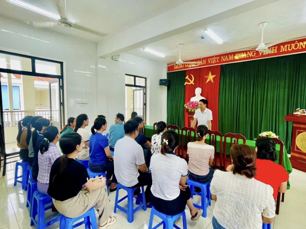 Đ/c: Nguyễn Đình Túc. Trưởng trạm Y tế xã Bình Minh họp triển khai phân công nhiệm vụ khám kỷ niệm 78năm ngày thương binh liệt sĩ ( 27/7/1947- 27/7/2025)