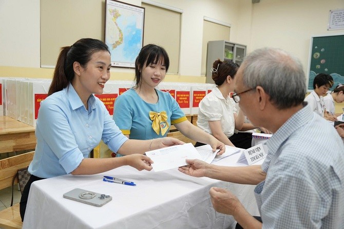 Tri ân người có công bằng hành động chăm sóc sức khỏe thiết thực