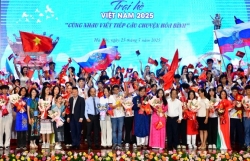 Kiều bào trẻ cùng nhau viết tiếp câu chuyện hòa bình