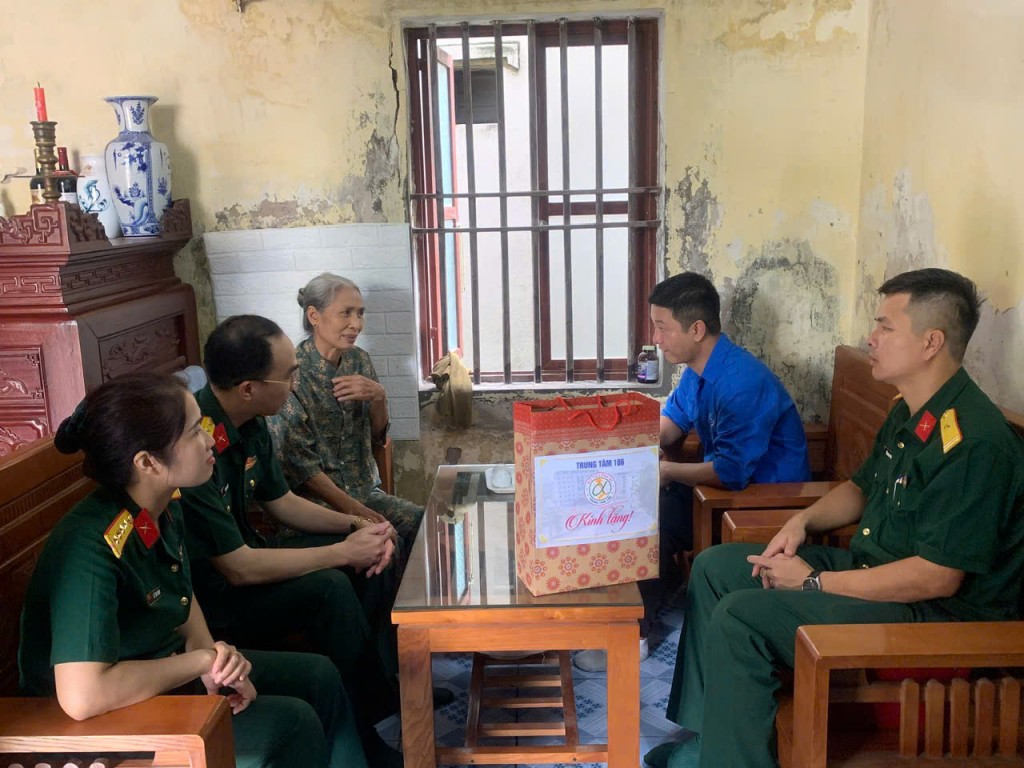 Tuổi trẻ Bát Tràng nguyện sống xứng đáng với truyền thống cha anh