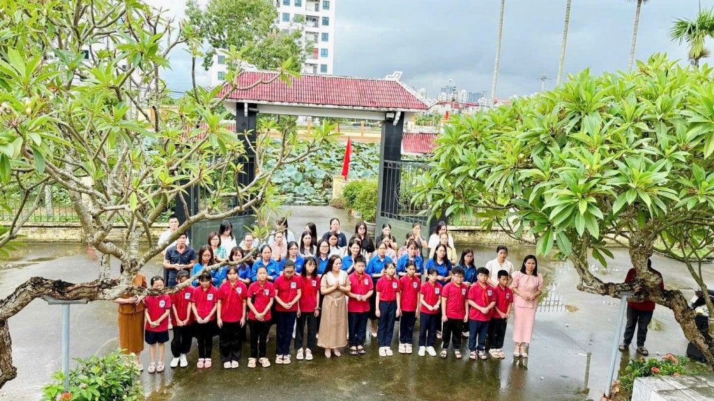 Tuổi trẻ Bát Tràng nguyện sống xứng đáng với truyền thống cha anh