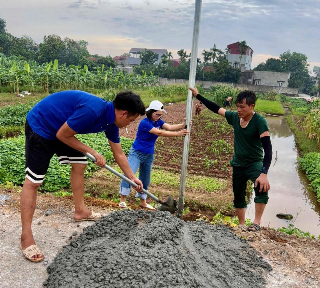 Thanh niên xã Hoà Phú