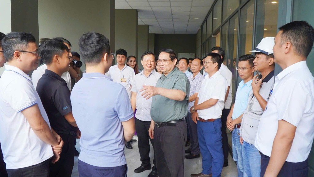 Thủ tướng Chính phủ Phạm Minh Chính thăm khu nhà ở xã hội tại đô thị mới An Vân Dương