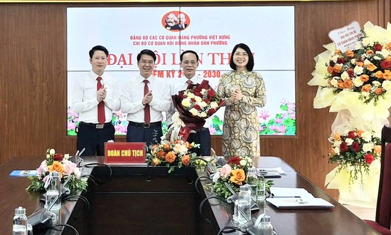 Quyết tâm xây dựng Chi bộ trong sạch, vững mạnh
