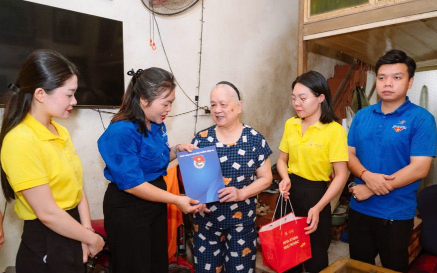 Ấm lòng những người có công