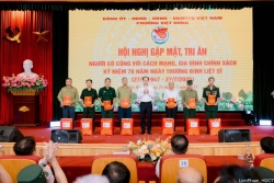 Phường Việt Hưng: Tặng quà tri ân người có công, gia đình chính sách