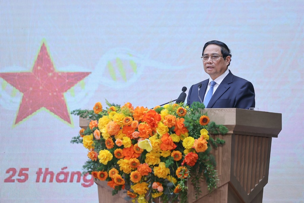 Thủ tướng Phạm Minh Chính gửi tới lời tri ân sâu sắc nhất đến các Anh hùng liệt sĩ, thân nhân và gia đình liệt sĩ, các Mẹ Việt Nam Anh hùng, các đồng chí thương bệnh binh - Ảnh: VGP/Nhật Bắc