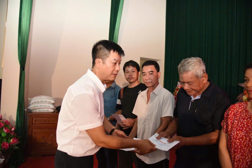 Tri ân, khám bệnh miễn phí cho thương bệnh binh, thân nhân liệt sĩ