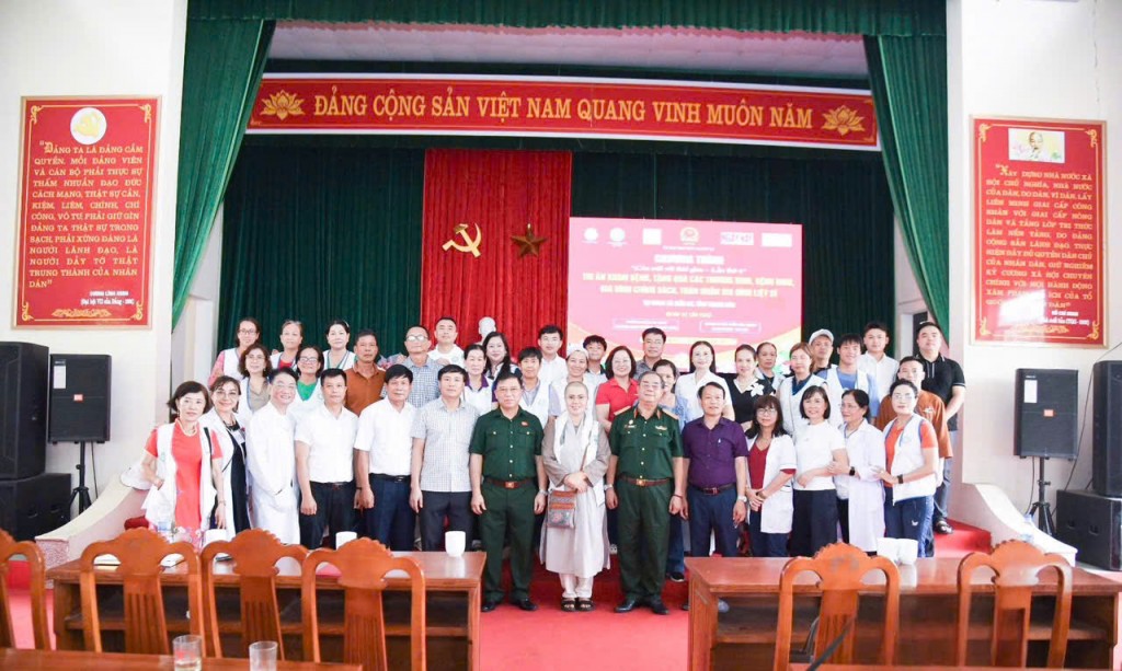Tri ân, khám bệnh miễn phí cho thương bệnh binh, thân nhân liệt sĩ