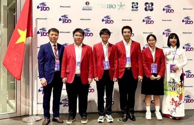 4 học sinh giành huy chương Olympic Sinh học quốc tế