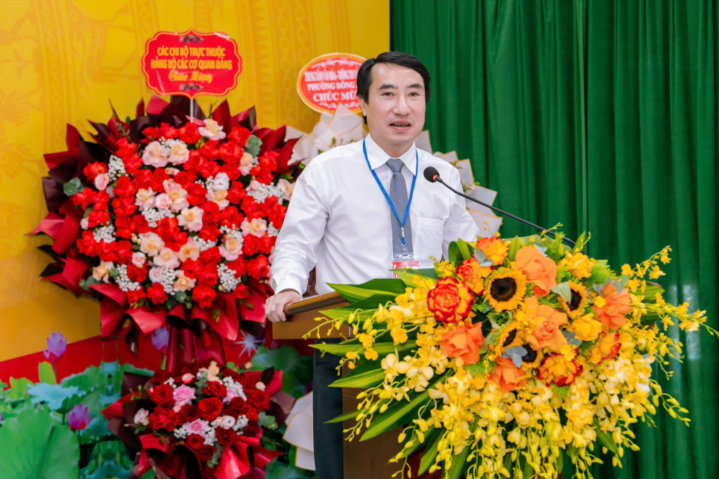 Đảng viên tham luận tại Đại hội.