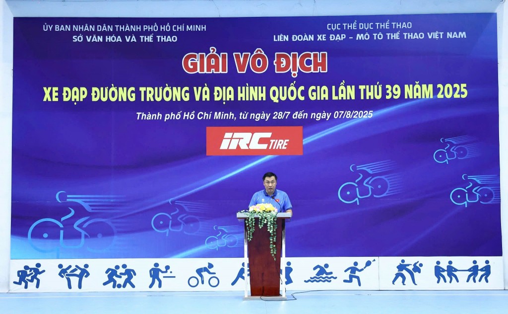 Ông Cao Văn Chóng - Phó Giám đốc Sở Văn hóa và Thể thao  Thành phố Hồ Chí Minh - Trưởng Ban Tổ chức phát biểu khai mạc giải
