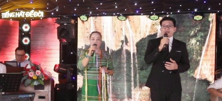 NSND Rơ Chăm Phiang có màn song ca cùng Đào Trọng Hải