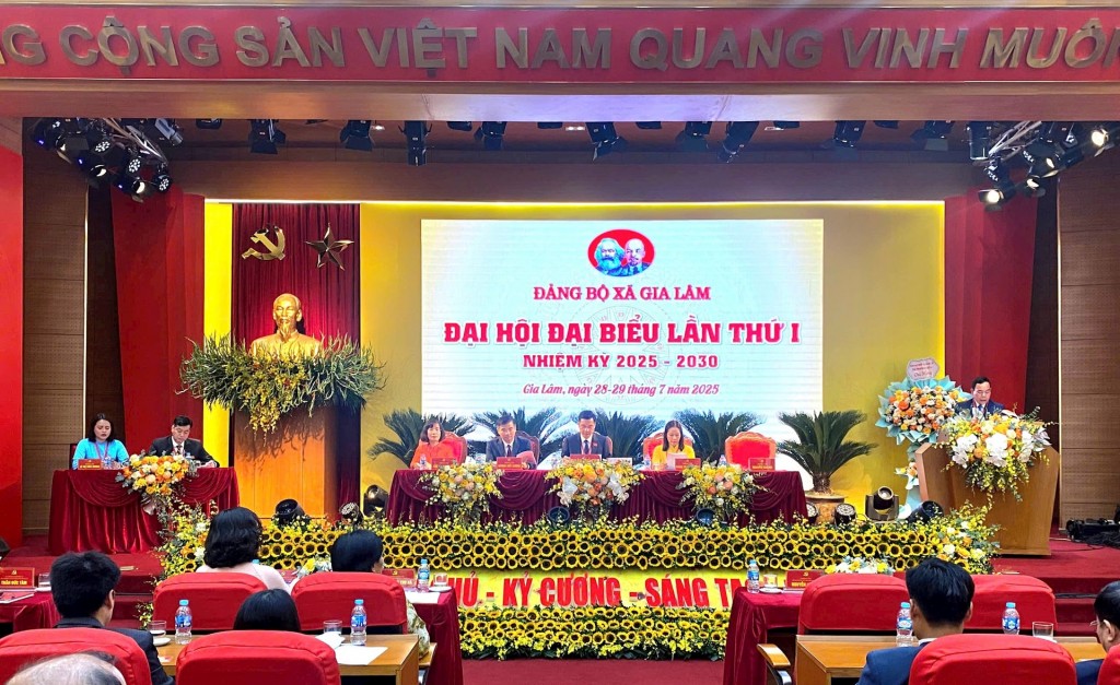 Khai mạc phiên trù bị Đại hội Đại biểu Đảng bộ xã Gia Lâm lần thứ I